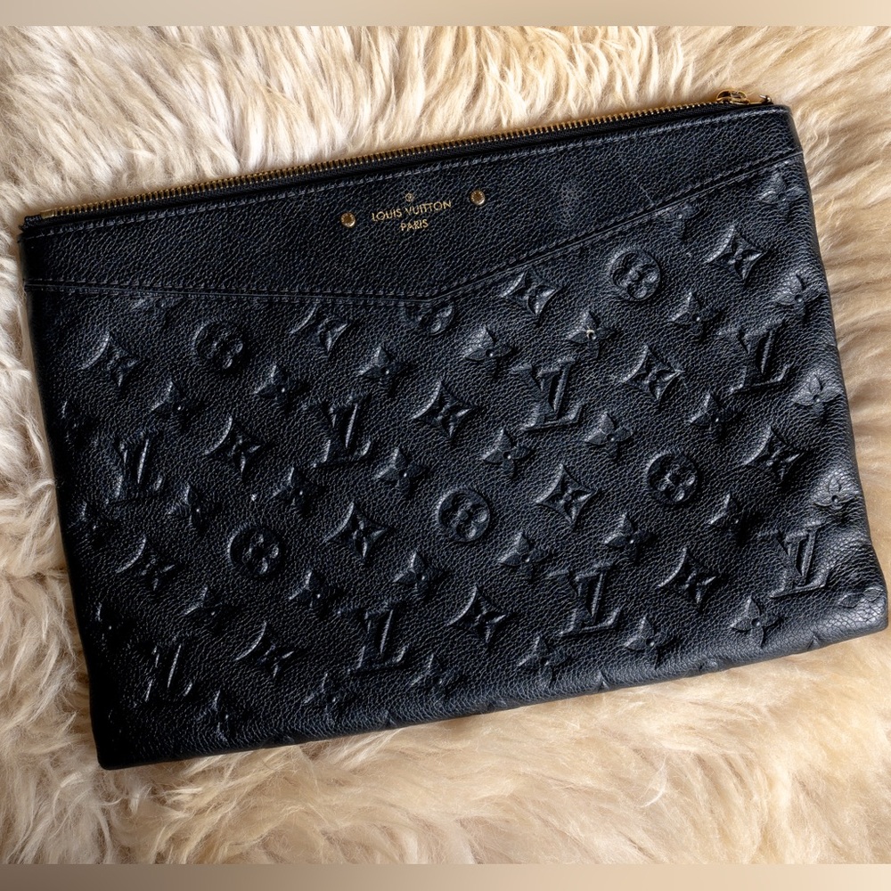Louis Vuitton Daily Pouch